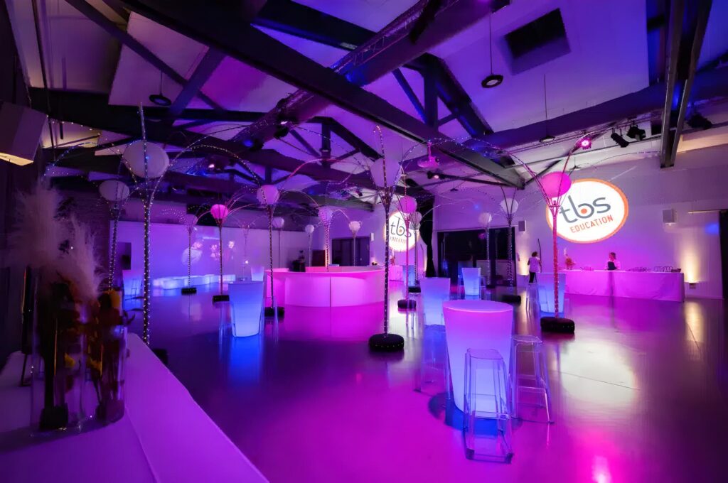 Psb lounge agence evenementielle toulouse occitanie realisations remises de diplome tbs decoration 3