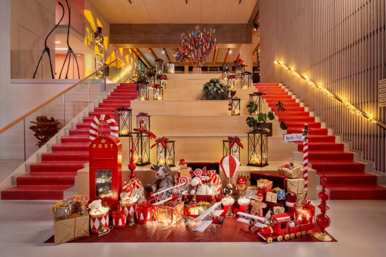 🎄 La Magie de Noël s’allume dès la première guirlande…