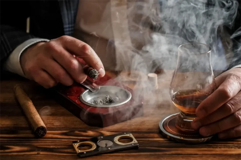 Le bar à cigares : une animation élégante et intemporelle pour vos événements a Toulouse et en Occitanie