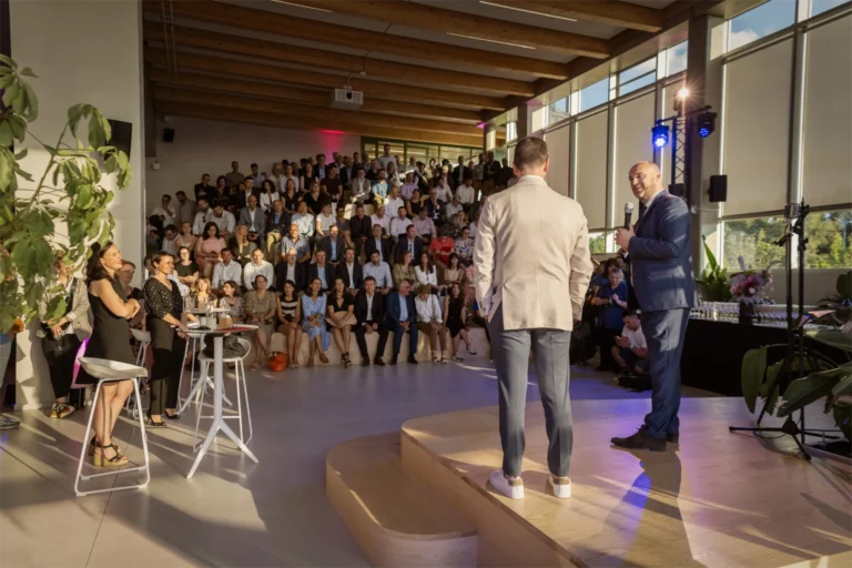 psb-lounge-agence-evenementielle-toulouse-location-materiel-evenement-occitanie-article-pour-les-discours-de-fin-dannee