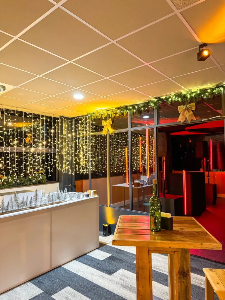 psb-lounge-agence-evenementielle-toulouse-occitanie-scenographie-evenementielle-raconter-une-histoire-avec-espace-3